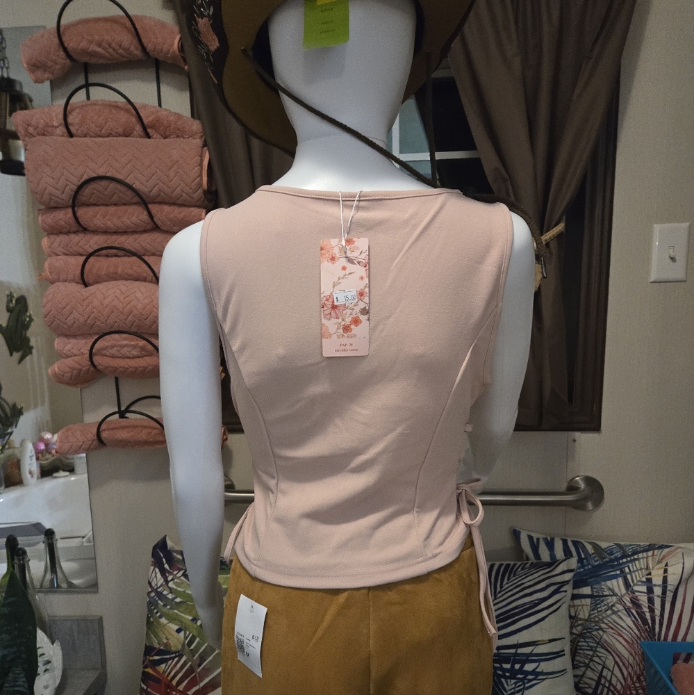 New!  Women's Lace Up Buckled Vest - Picture 5 of 7